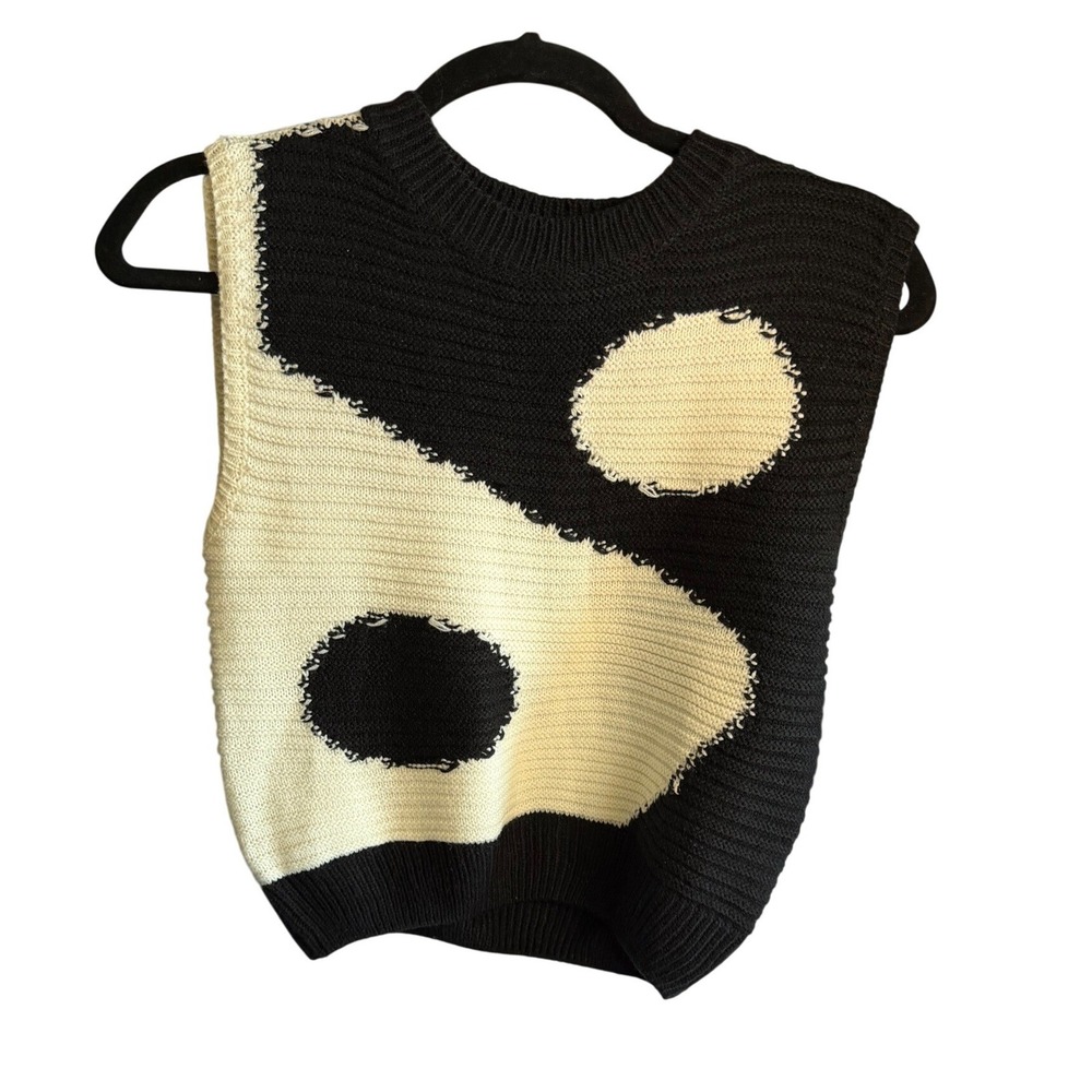 Unbranded Yin Yang Graphic Knit Cropped Short Sleeve Sweater Vest Black White